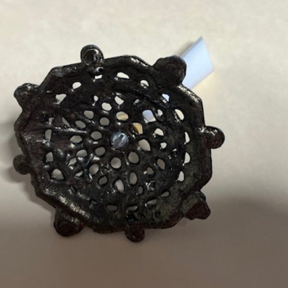 VTG Pen Holder Desk Wedding Reception Brass Ornate Filigree Metal Base 3" - Picture 6 of 9